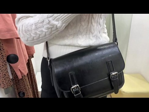 ❤️ Melancap awam perempuan jalang FeralBerry dengan dildo di dalam bilik pemasangan ❌ seks berkualiti pada kami ms.mathem-1-class.ru ❌️